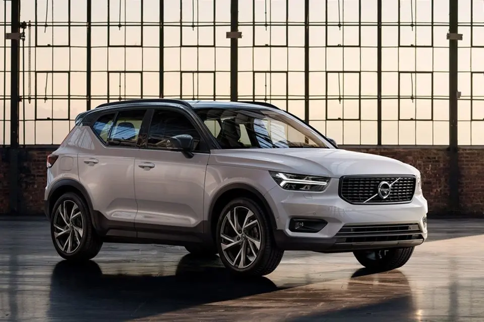VOLVO XC40 T2 automatico Essential